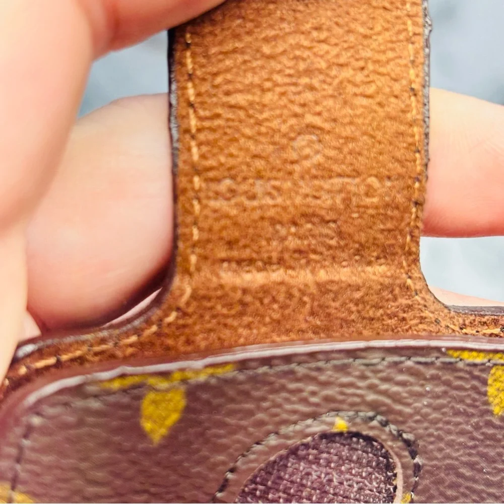 Louis Vuitton Monogram Brown Etui Telephone case Vintage Excellent Condition